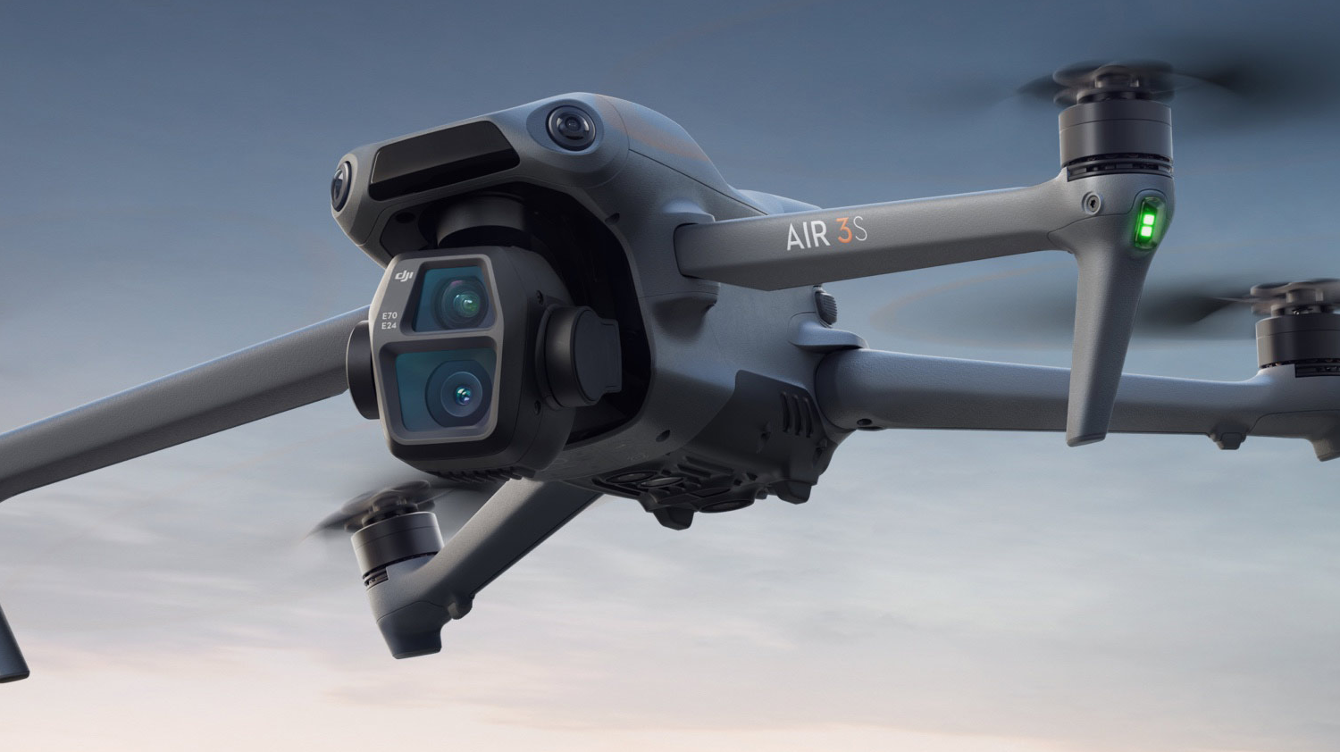 هلیشات ایر 3S, DJI Air 3S, خرید هلیشات دوربیندار, قیمت هلیشات ایر 3S, هلیشات حرفهای, هلیشات DJI, هلیشات تصویربرداری 4K, بهترین هلیشات فیلمبرداری, هلیشات دوربیندار, خرید هلیشات دوربیندار, هلیشات ارزان و با کیفیت, هلیشات برای عکاسان حرفهای, هلیشات فیلمبرداری حرفهای, هلیشات DJI ایر 3S, هلیشات با دوربین 4K, هلیشات تصویربرداری هوایی.